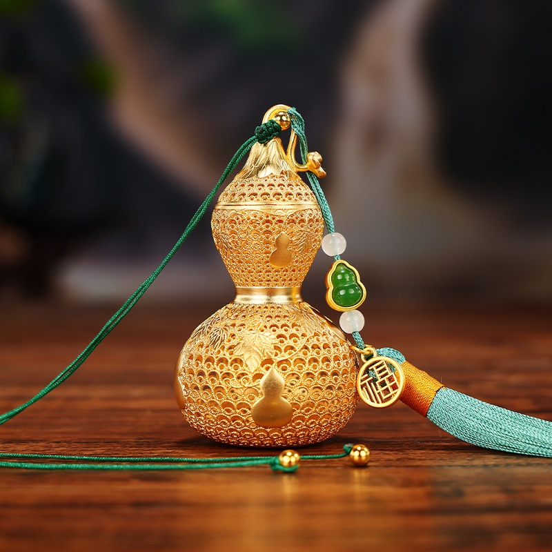 `DaoEast natural gourd, Taoist protective symbol, auspicious energy and natural elegance`