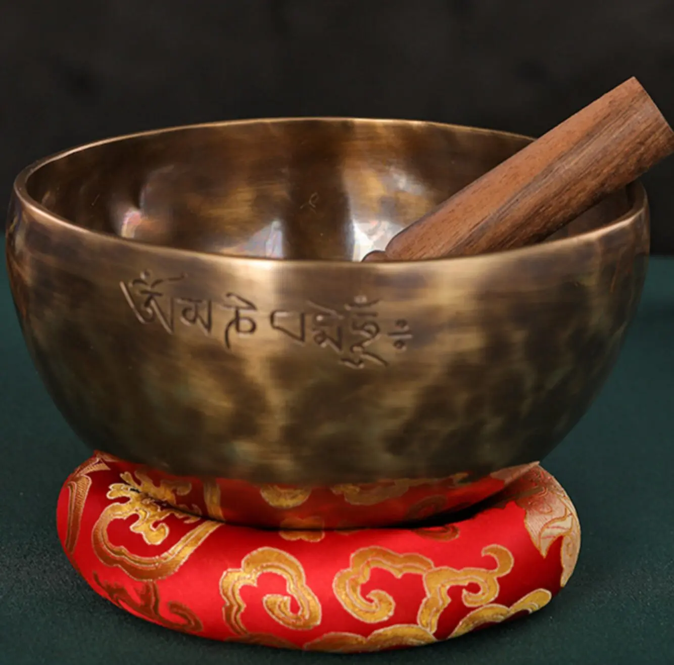 Full Moon Singing Bowl with Om Mani Padme Hum Engraving